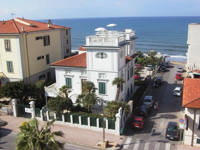 VILLA PIANI