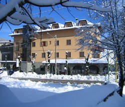 Hotel Bucaneve
