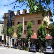 Hotel Bucaneve