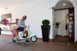 Bi Hotel