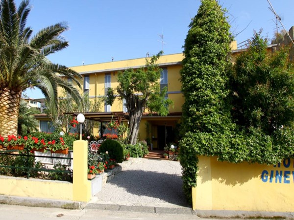 Hotel Ginevra