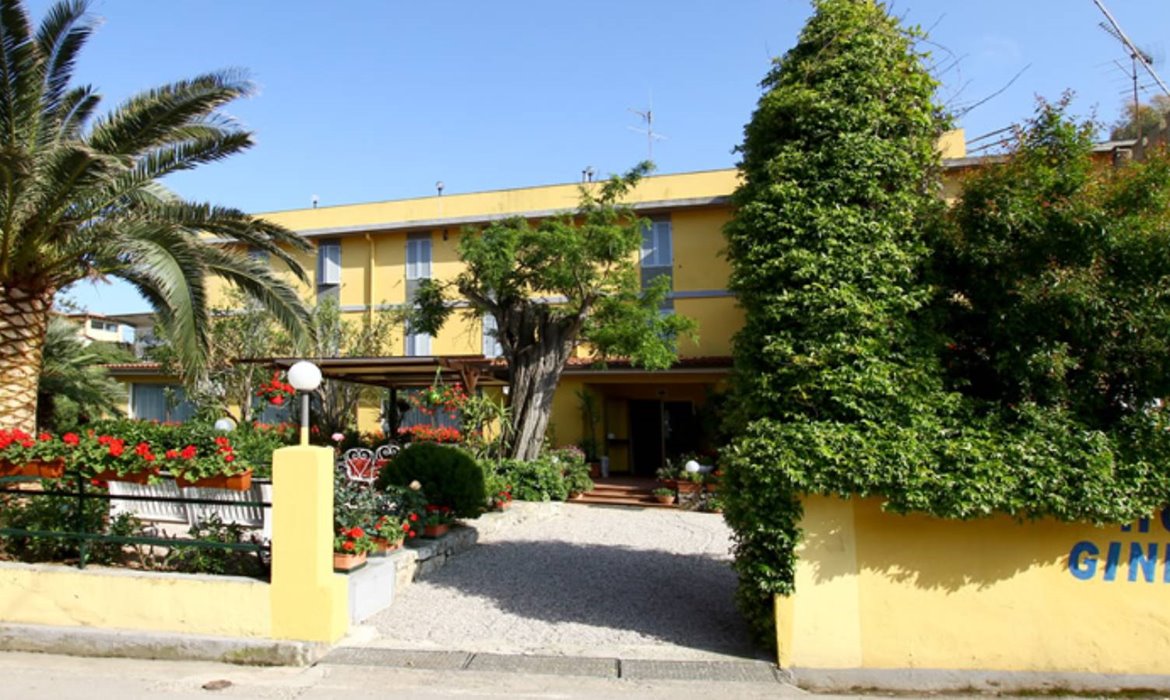 Hotel Ginevra