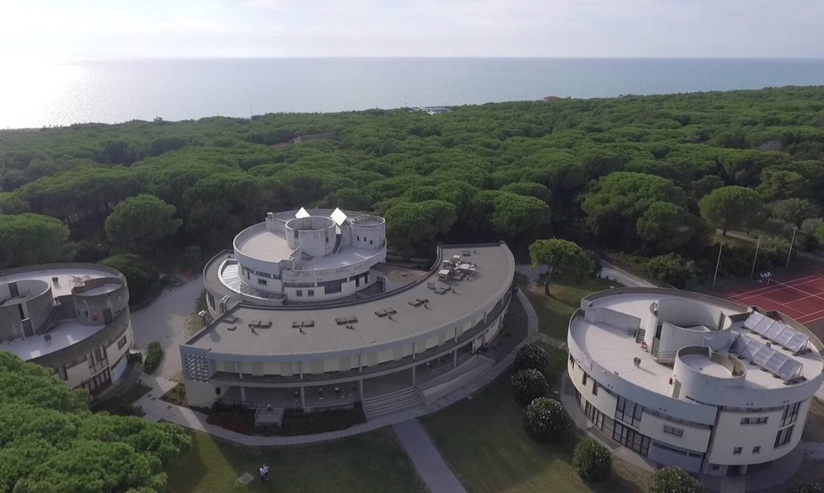 Landhäuser Centro Salvador Allende