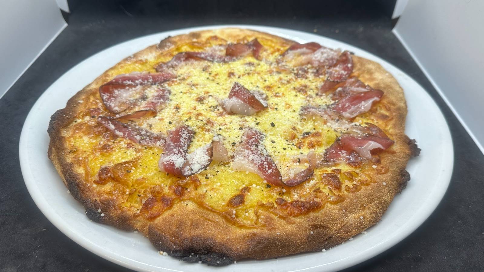 PIZZA CARBONARA PIZZA CARBONARA