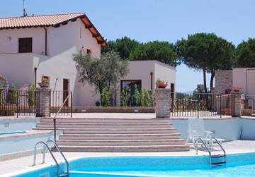 AFFITTACAMERE VALMARINA