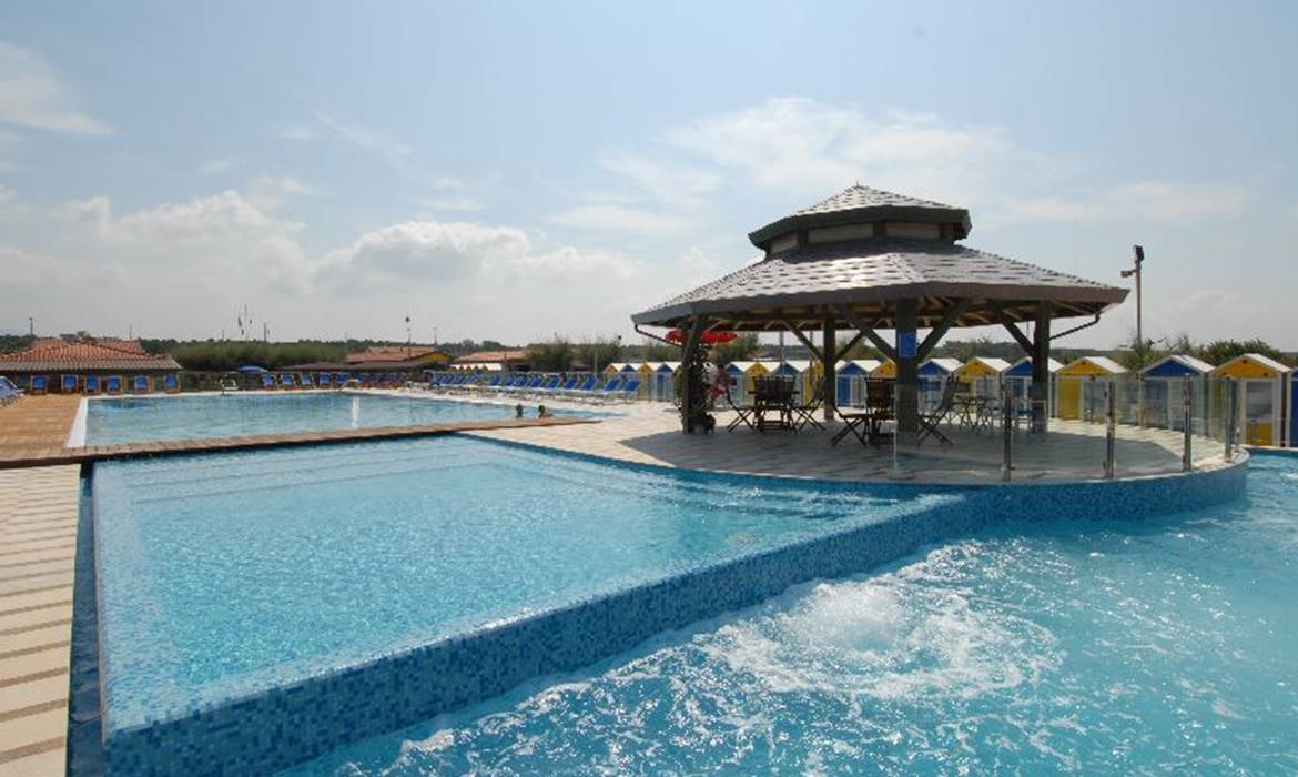 Bathing establishment Bagno Rossella Viareggio Bathing establishment Bagno Rossella Viareggio