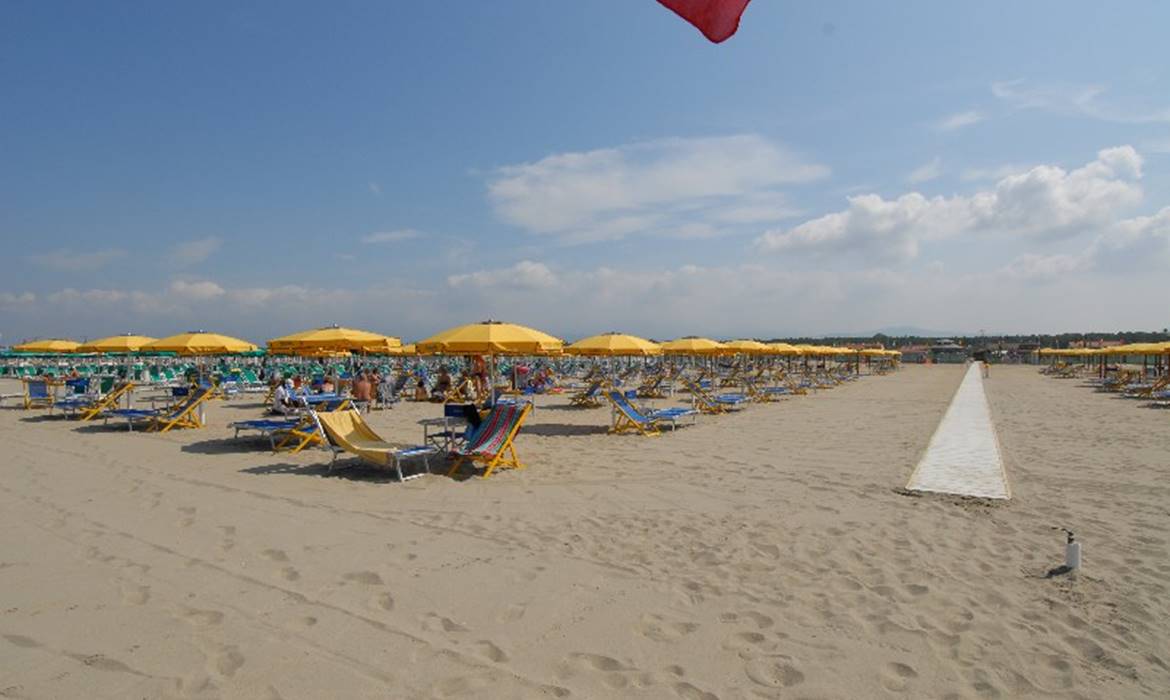 Bathing establishment Bagno Rossella Viareggio Bathing establishment Bagno Rossella Viareggio
