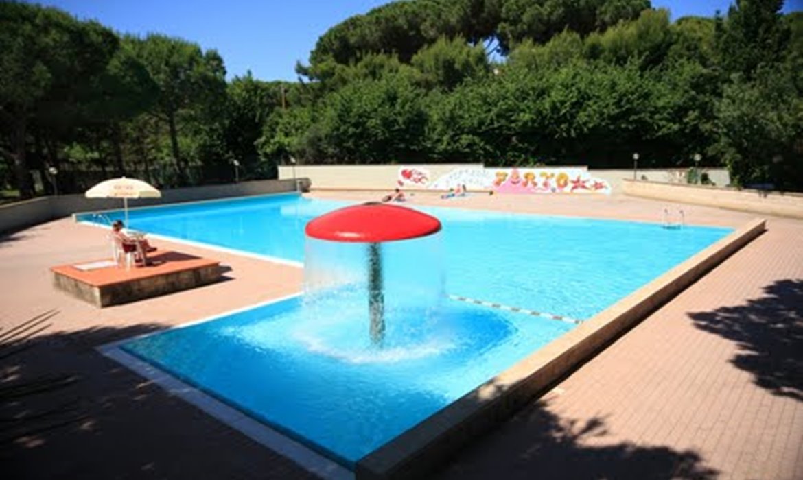 Dorf Villaggio del Forte