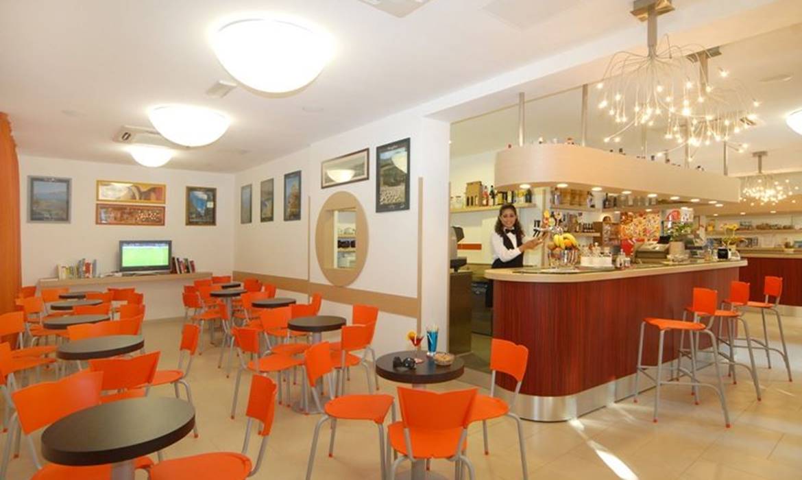 1 VILLA MARCELLA